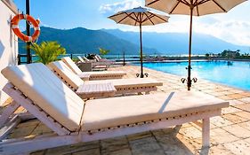 Waterfront Resort By Kgh Group